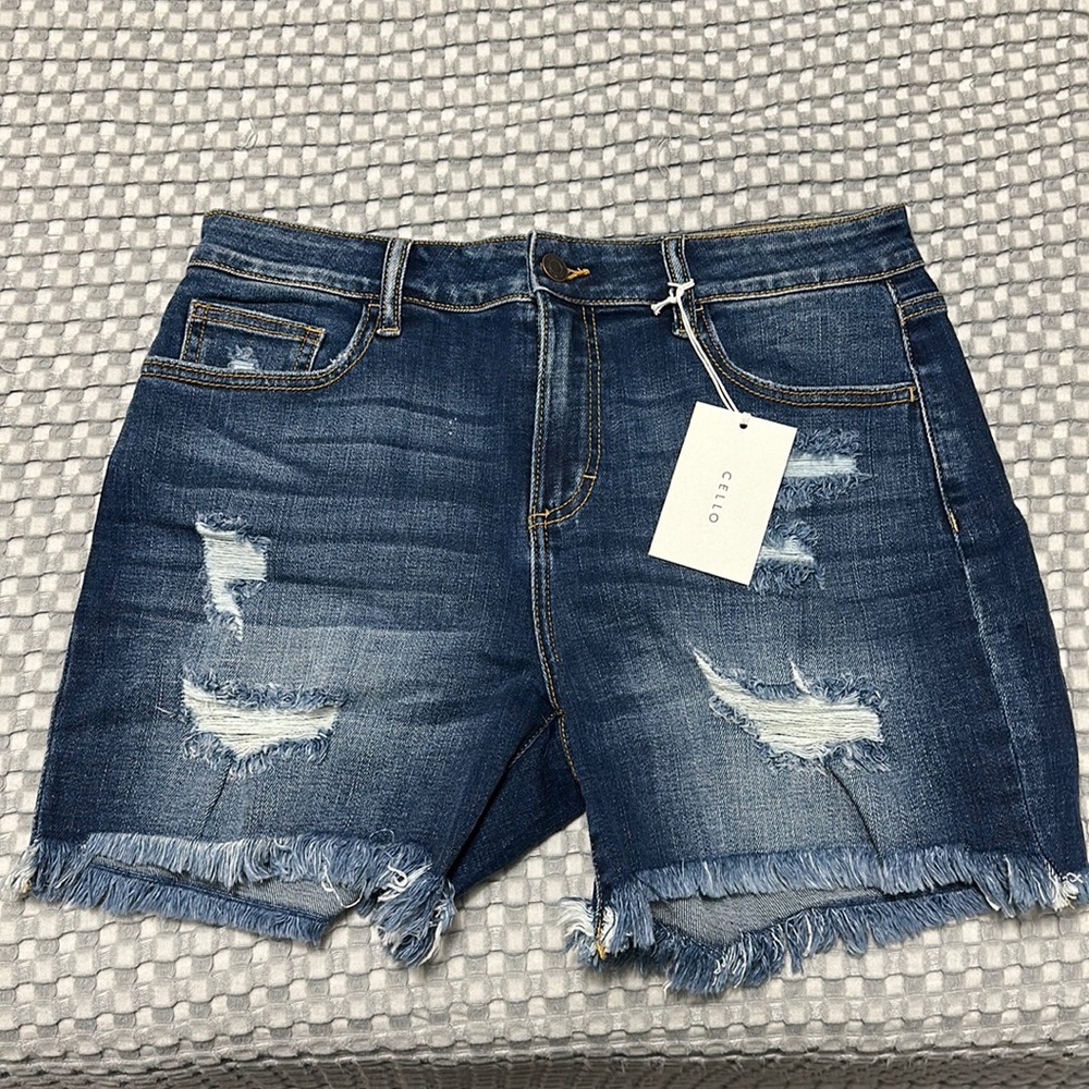 NWT Cello High Rise Shorts